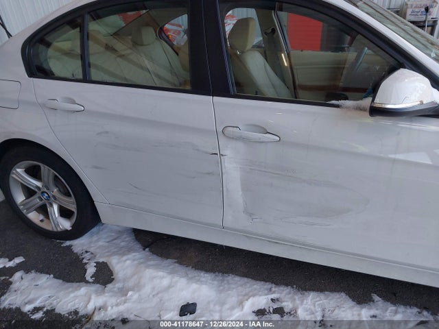 BMW 320i Xdrive 2014 WBA3C3C5XEF984207 Image 17