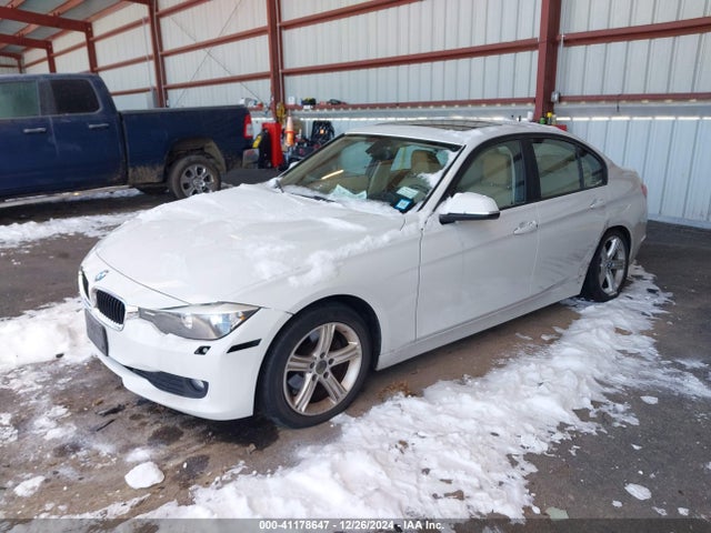 WBA3C3C5XEF984207 BMW 320i Xdrive