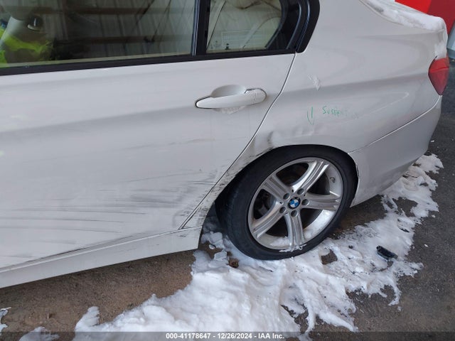 WBA3C3C5XEF984207 BMW 320i Xdrive
