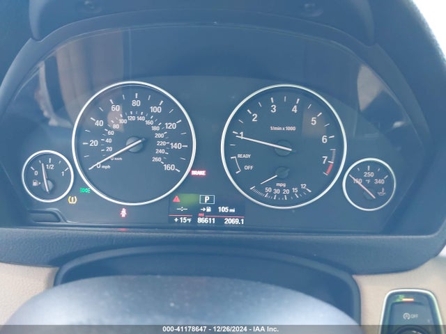WBA3C3C5XEF984207 BMW 320i Xdrive