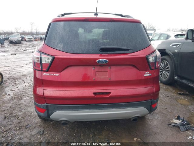 1FMCU9G9XHUC35659 Ford ESCAPE SE