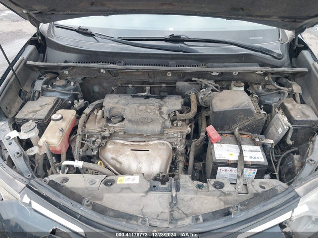 Toyota RAV4 LE 2017 JTMZFREV9HJ135806 Image 10