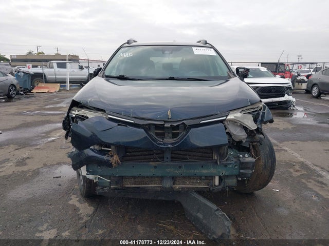 Toyota RAV4 LE 2017 JTMZFREV9HJ135806 Image 11