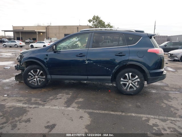 Toyota RAV4 LE 2017 JTMZFREV9HJ135806 Image 13