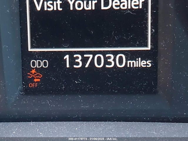 Toyota RAV4 LE 2017 JTMZFREV9HJ135806 Image 14