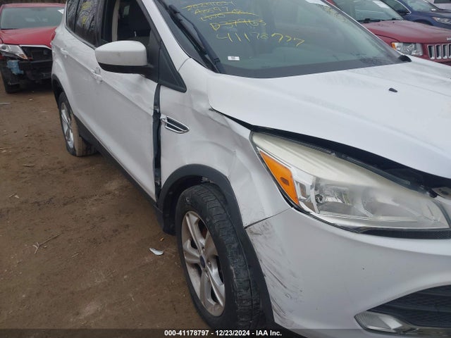 1FMCU9G93EUD37963 Ford ESCAPE SE