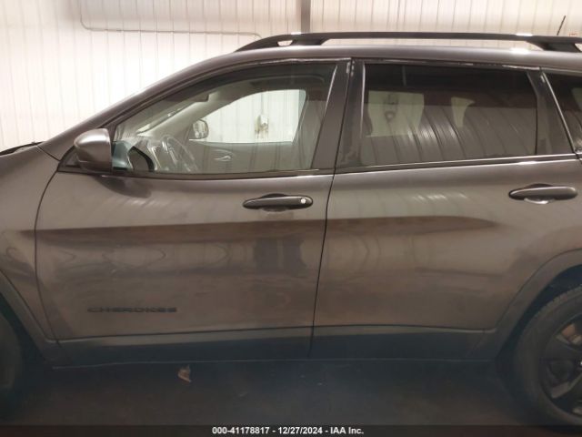 1C4PJMAS5GW315810 Jeep Cherokee Altitude