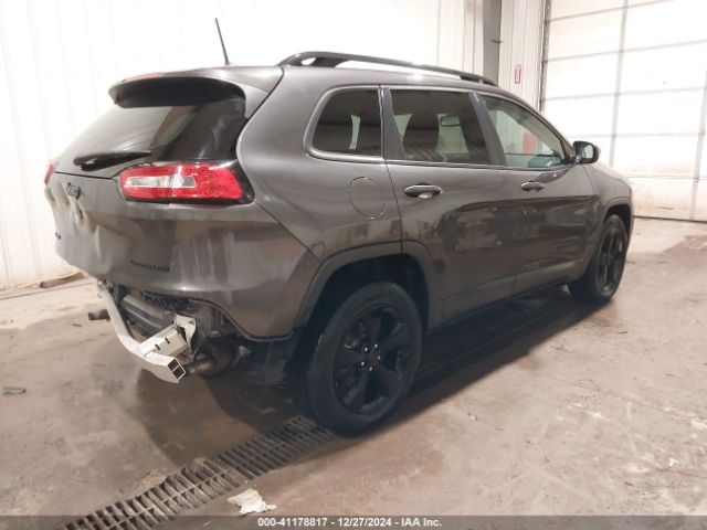 1C4PJMAS5GW315810 Jeep Cherokee Altitude