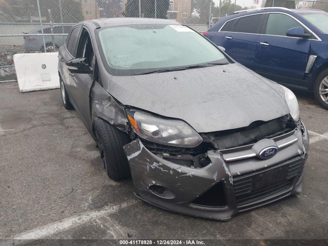 Ford FOCUS SE 2014 1FADP3F27EL413746 Image 1