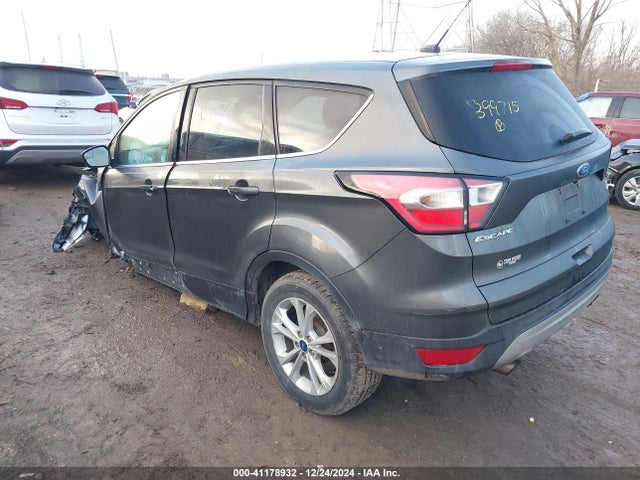 Ford ESCAPE SE 2017 1FMCU0GDXHUB99715 Image 3