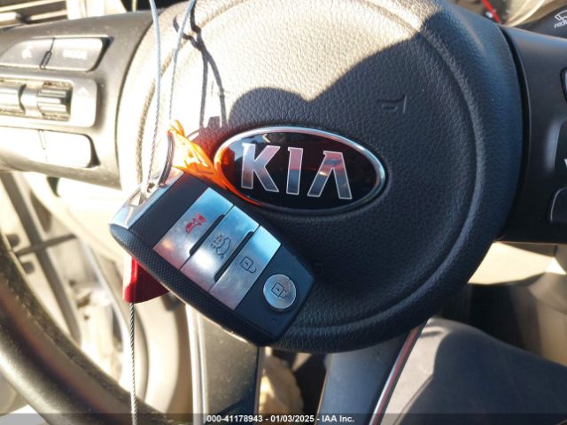 5XYPK4A52GG073529 KIA Sorento 3.3l Sx