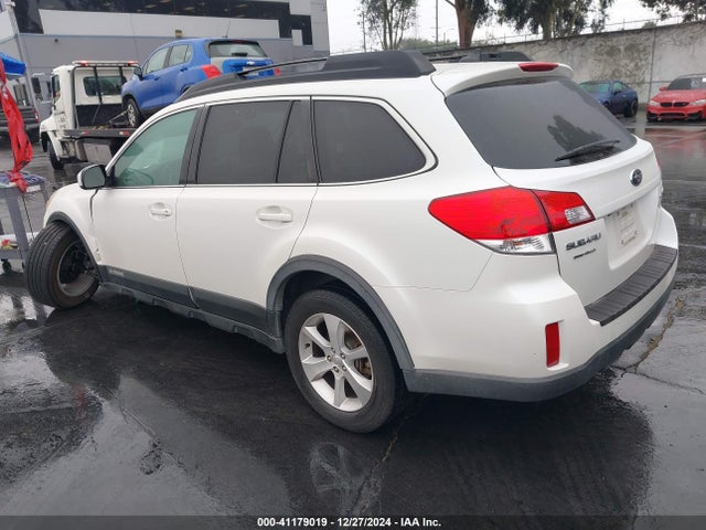 4S4BRBNC8E3295508 Subaru Outback 2.5i Limited