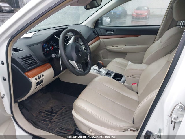 4S4BRBNC8E3295508 Subaru Outback 2.5i Limited