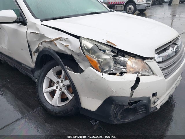 4S4BRBNC8E3295508 Subaru Outback 2.5i Limited