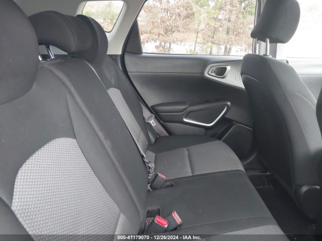 KNDJ23AU8L7011339 KIA SOUL LX