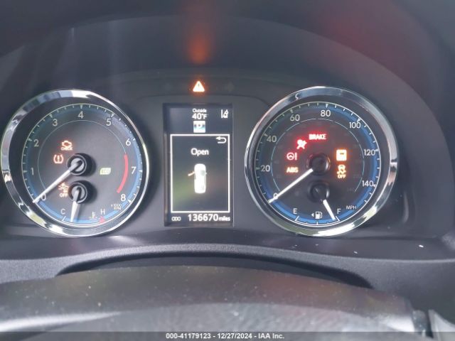 2T1BURHE7JC025504 Toyota COROLLA SE