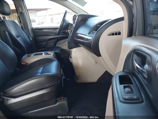 2C4RC1BG8GR165373 Chrysler Town & Country Touring