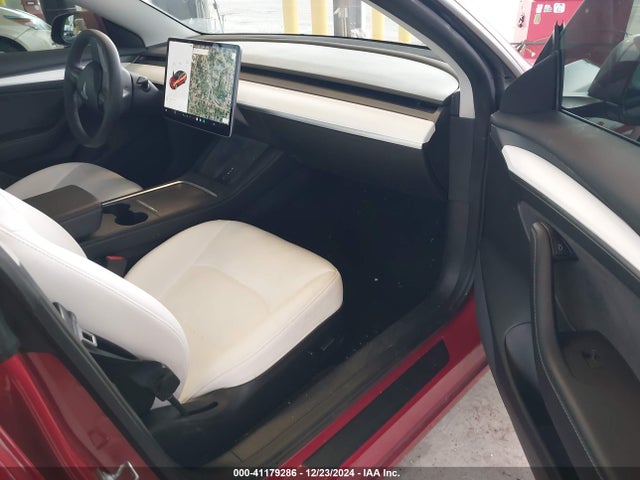 2022 TESLA MODEL 3 5YJ3E1EA0NF130066 Photo 4