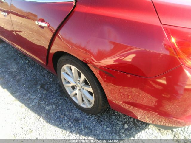 1G11H5SL3EF202376 Chevrolet Malibu 1lz