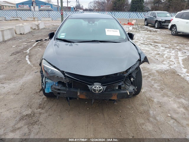 Toyota COROLLA LE 2018 5YFBURHE5JP791666 Image 13