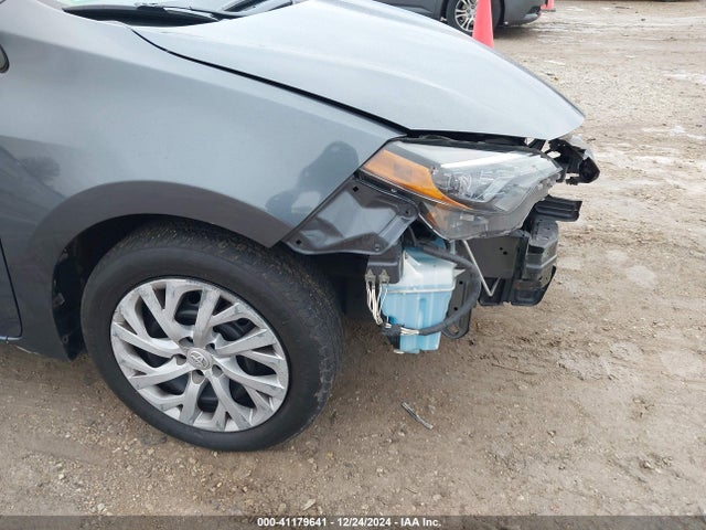 Toyota COROLLA LE 2018 5YFBURHE5JP791666 Image 19