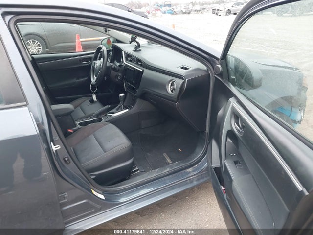 Toyota COROLLA LE 2018 5YFBURHE5JP791666 Image 5