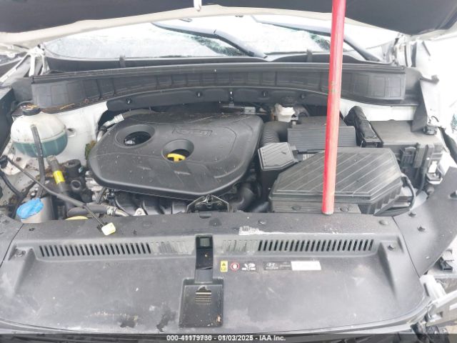 KM8J2CA46KU949397 Hyundai TUCSON SE