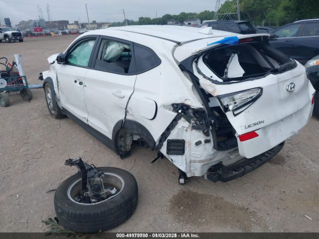 KM8J2CA46KU949397 Hyundai TUCSON SE