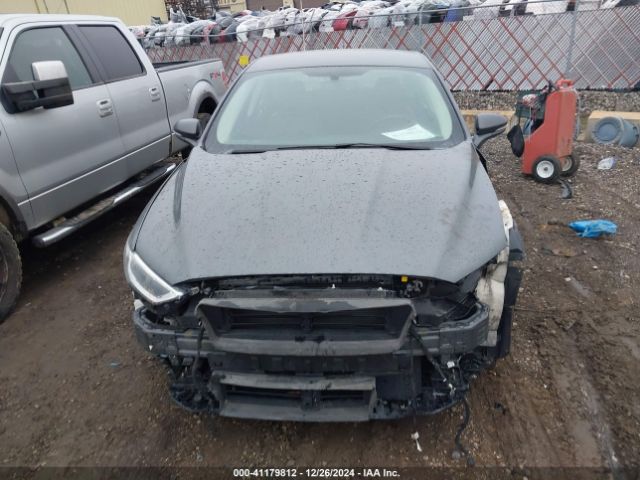 3FA6P0HD6JR130711 Ford FUSION SE