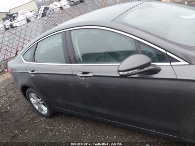 3FA6P0HD6JR130711 Ford FUSION SE