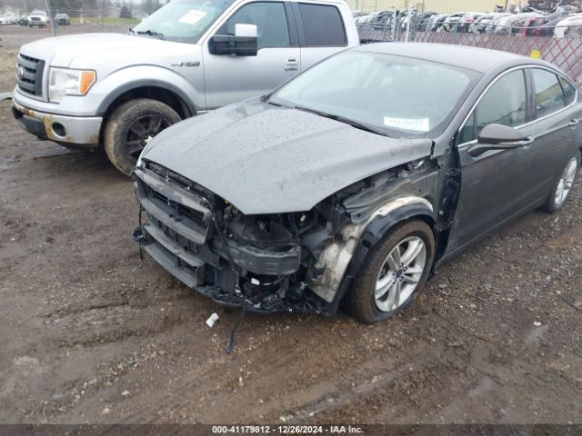 3FA6P0HD6JR130711 Ford FUSION SE