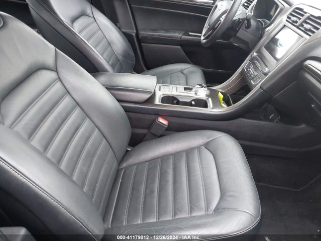 3FA6P0HD6JR130711 Ford FUSION SE