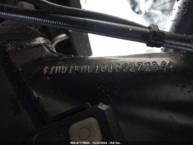 2018 HARLEY-DAVIDSON FLTRX 1HD1KHC10JB627836 Photo 9