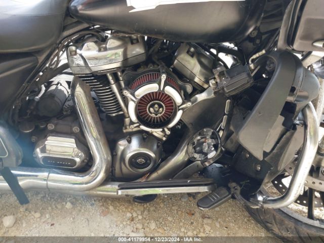 2018 HARLEY-DAVIDSON FLTRX 1HD1KHC10JB627836 Photo 7
