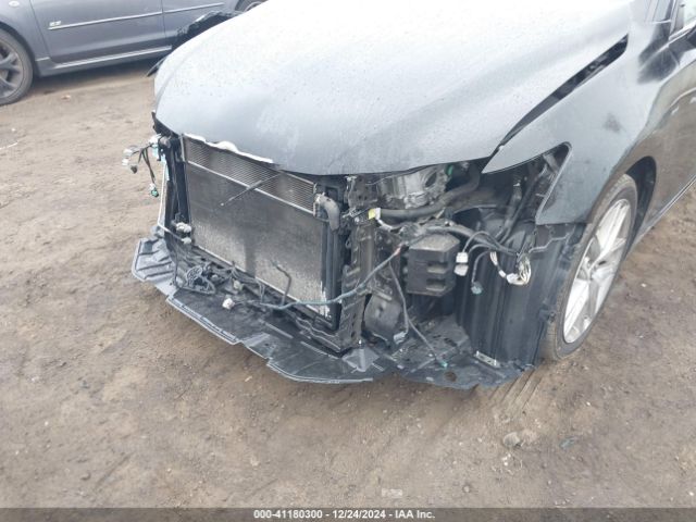 JTHKD5BH8F2226585 Lexus CT 200H