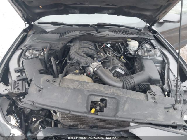 1FA6P8AM1F5388220 Ford Mustang V6