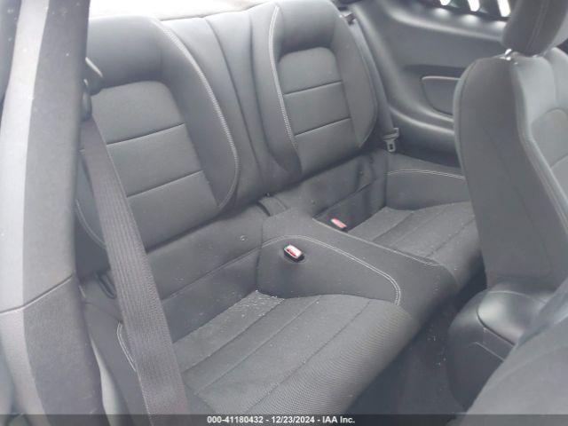 1FA6P8AM1F5388220 Ford Mustang V6