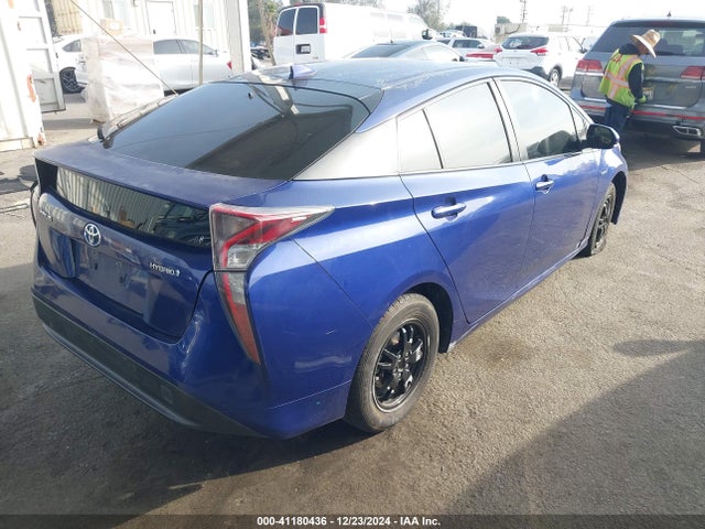 Toyota Prius Two 2016 JTDKBRFU6G3510122 Image 4