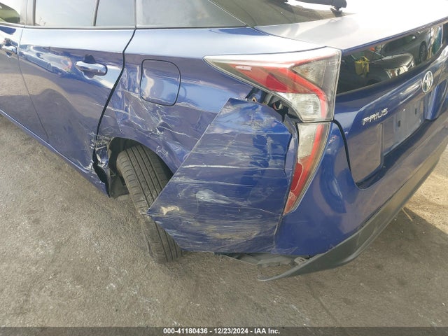 Toyota Prius Two 2016 JTDKBRFU6G3510122 Image 6