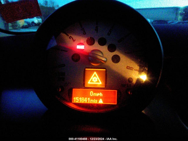 2011 MINI COOPER WMWSU3C55BT184100 Photo 6