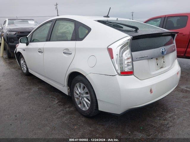 Toyota Prius Plug-in Advanced 2014 JTDKN3DP5E3052927 Image 3