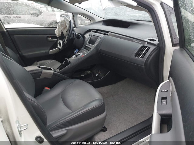 Toyota Prius Plug-in Advanced 2014 JTDKN3DP5E3052927 Image 5