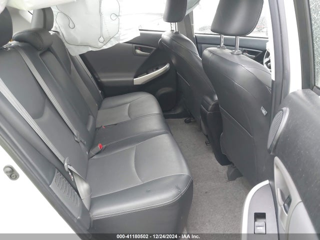 Toyota Prius Plug-in Advanced 2014 JTDKN3DP5E3052927 Image 8