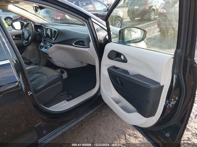 Chrysler Pacifica Touring L 2022 2C4RC1BG9NR191834 Image 5