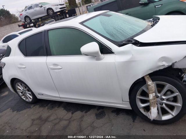 JTHKD5BHXE2189876 Lexus CT 200H