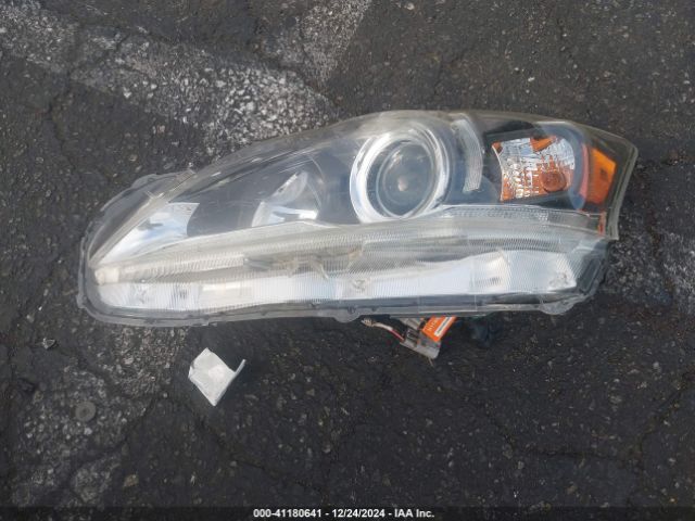 JTHKD5BHXE2189876 Lexus CT 200H