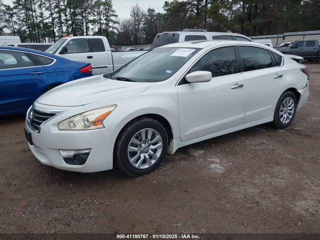 Nissan Altima 2.5 S 2014 1N4AL3AP4EN347307 Image 2