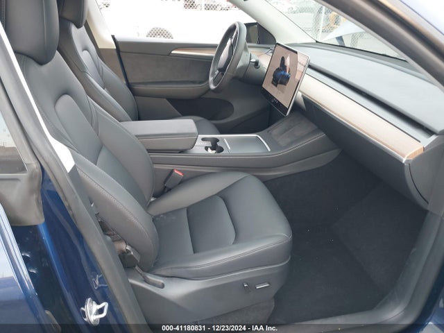 2023 TESLA MODEL Y 7SAYGDEE3PA116752 Photo 4
