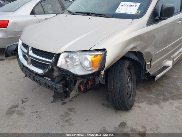2C4RDGBGXFR606273 Dodge Grand Caravan Se
