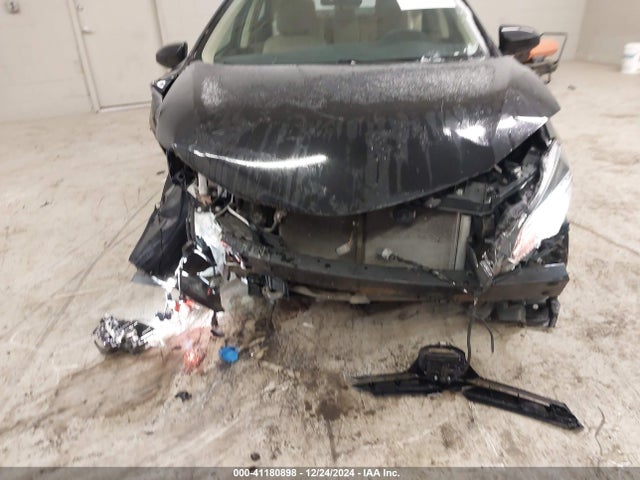 5YFBURHE6JP817773 Toyota COROLLA LE